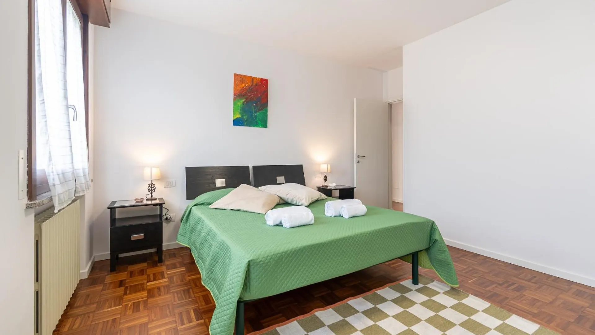Picasso Residency Near Parma'S Finest Gems Apartment